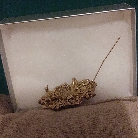 Vintage Flower Brooch - Picture 4 of 5